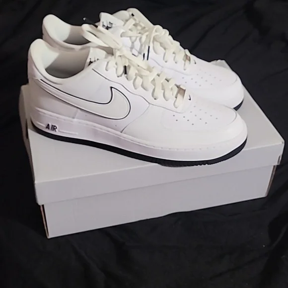 Nike Air Force 1' 07